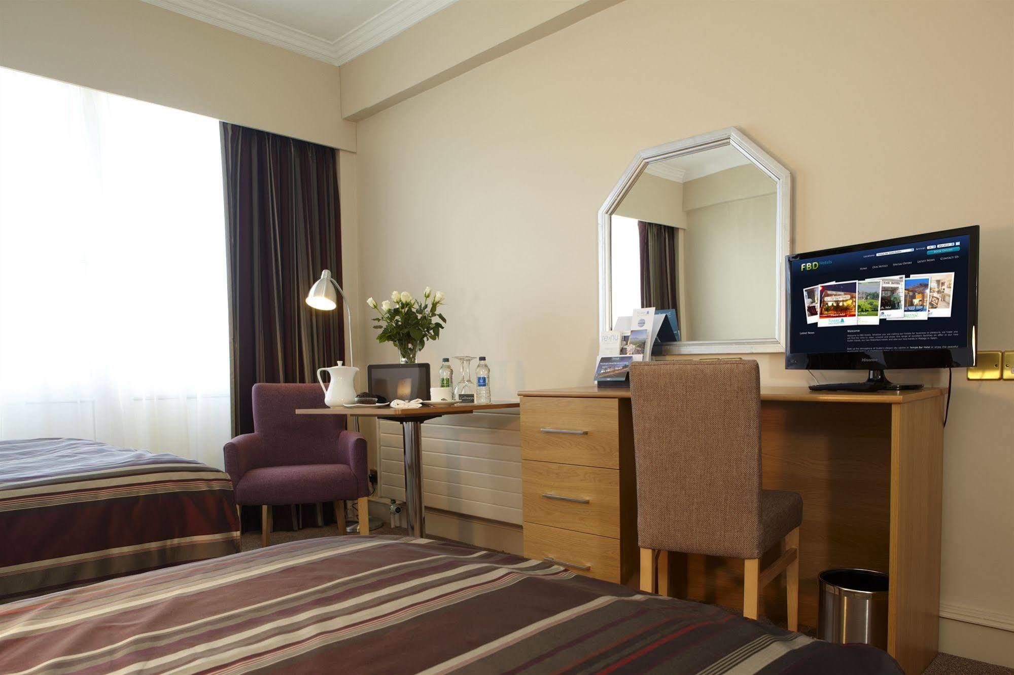 Tower Hotel & Leisure Centre Waterford Kültér fotó